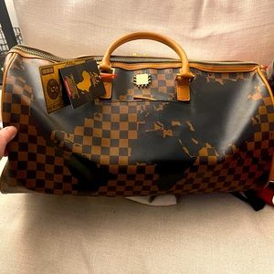 BRAND NEW NEVER USED SPRAYGROUND AI DUFFLE BAG